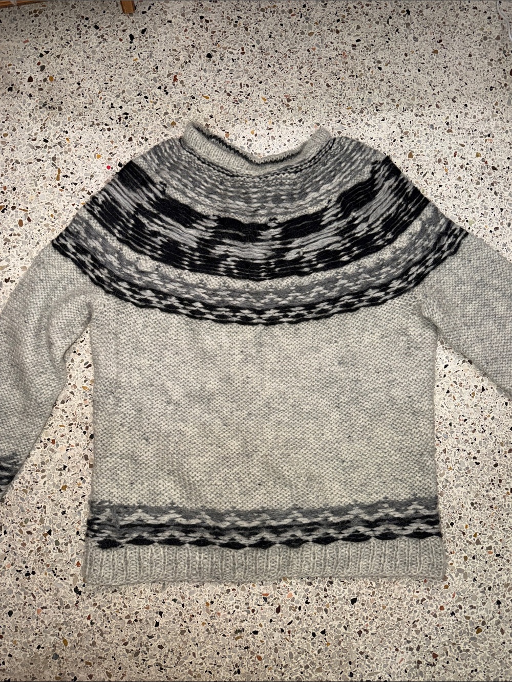 Wool horses horse running sweater large L grey gray black